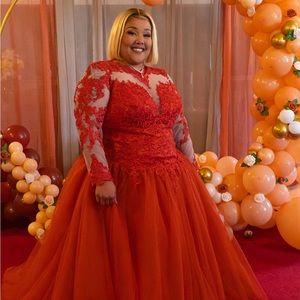 CUSTOMIZED WEDDING DRESS